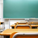 福岡市西区の市立小学教諭、宿題忘れで児童の鎖骨が骨折!